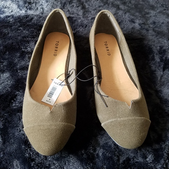 torrid Shoes - Brand new olive colored flats